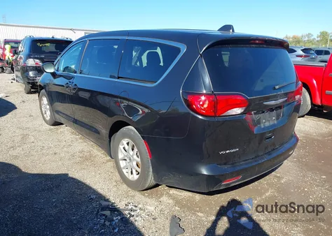 2023 Chrysler Voyager Lx z USA, uszkodzony, nr VIN 2C4RC1CG3PR531836